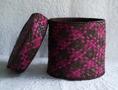 Screw Pine Woven Handcarfted Round Storage Box With Lid