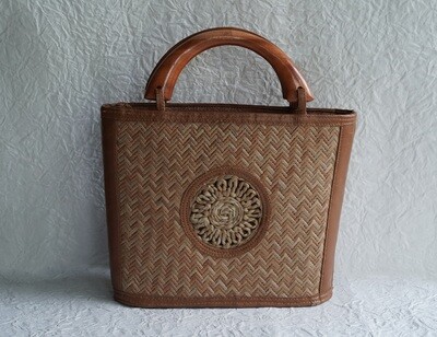 Sheetal Patti Handcrafted Woven Handbag With Wooden Handles