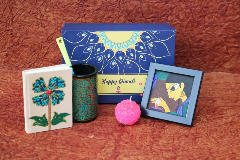 Customized Hamper 35