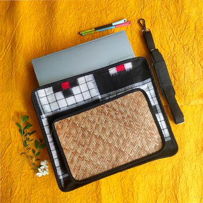 Sheetalpatti with Sambalpuri Square Laptop Bag Sheetalpatti with Sambalpuri Square Laptop Bag