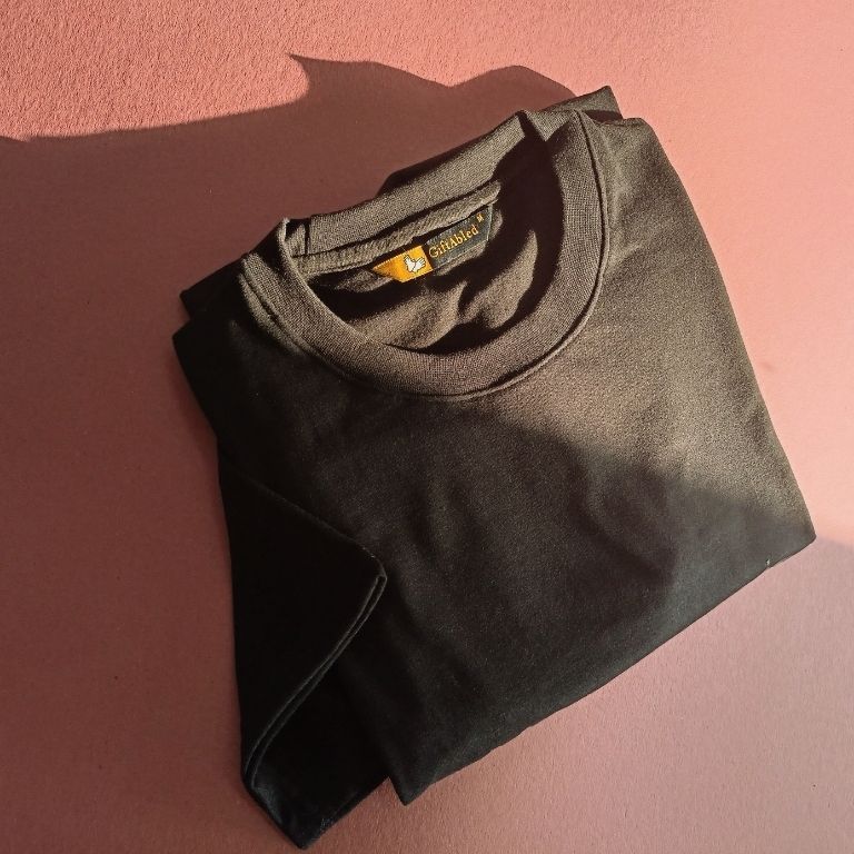 Black T-shirt Round Neck