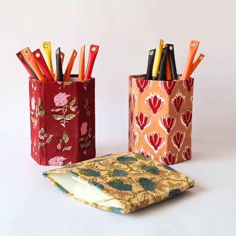 Block Printed Foldable Pen Stand