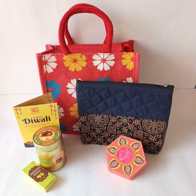 Noor- Hamper Noor- Hamper