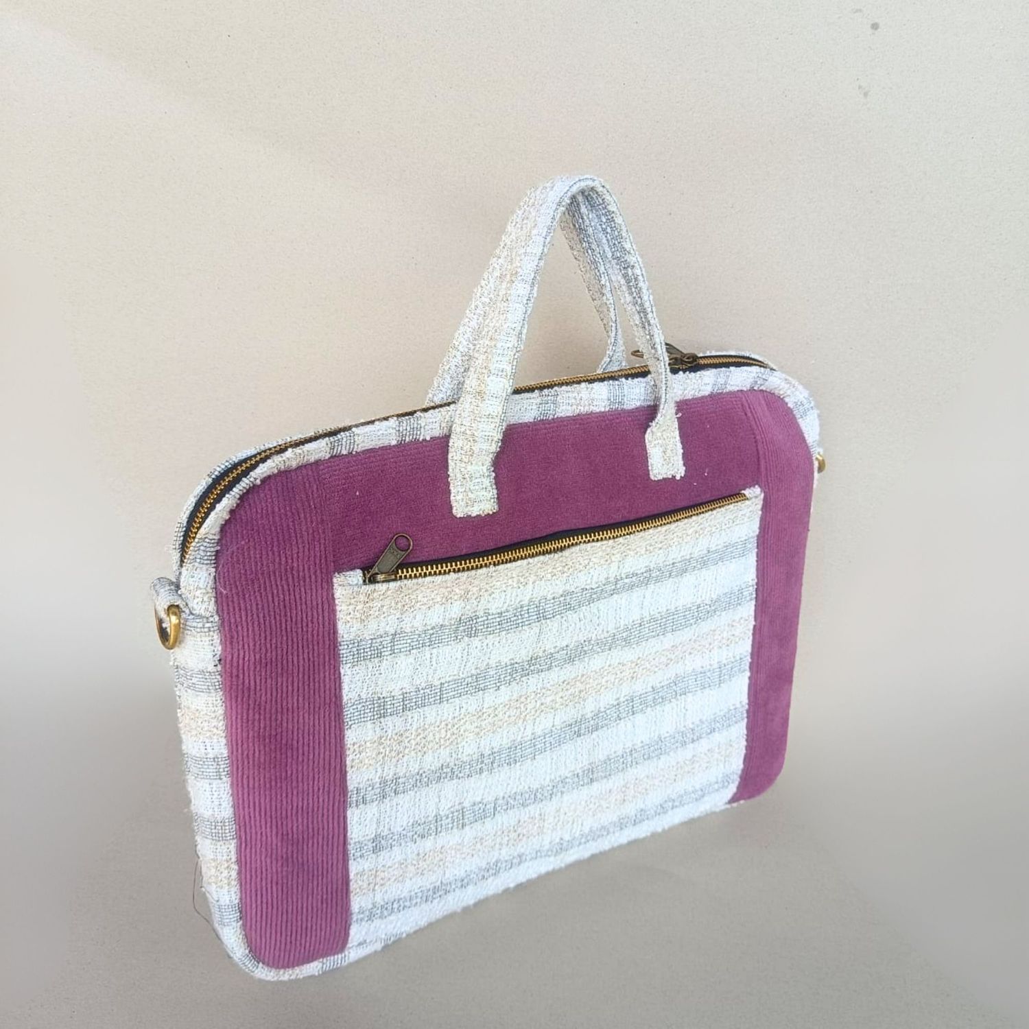 Knitted White Fabric Laptop Bag – Stylish, Padded & Functional Knitted White Fabric Laptop Bag – Stylish, Padded & Functional