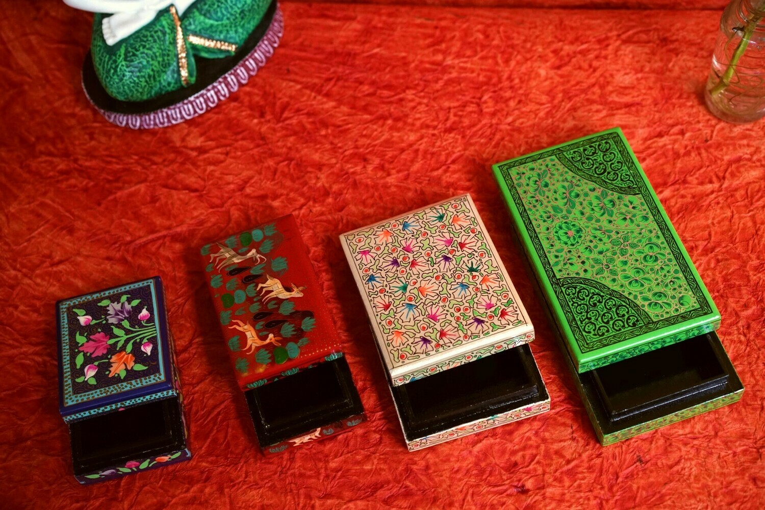 Kashmiri Beautiful Decorative Flat Box Assorted Colors Kashmiri Beautiful Decorative Flat Box Assorted Colors