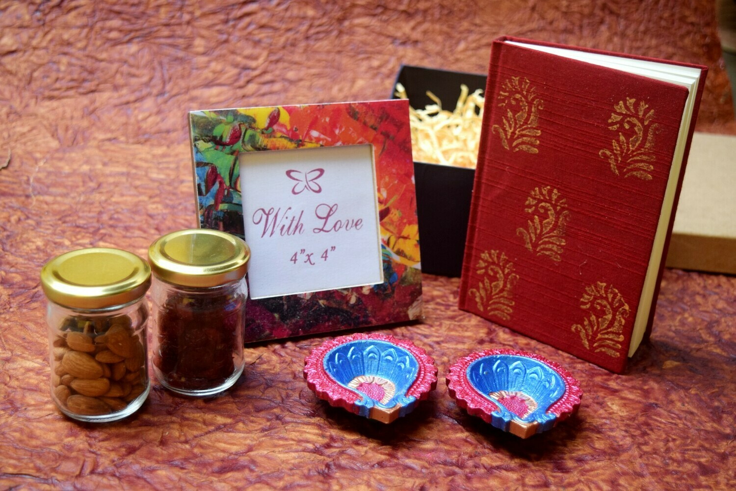 Customized Hamper 12