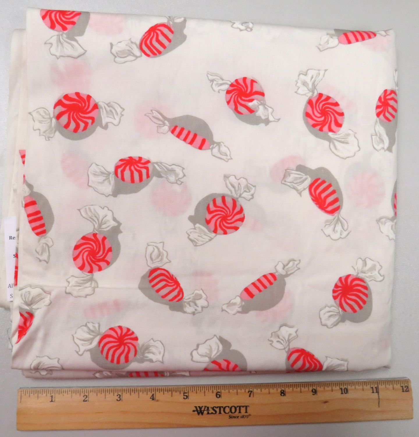 JUST REDUCED!!!  ​Fabric: Red Minty Candy