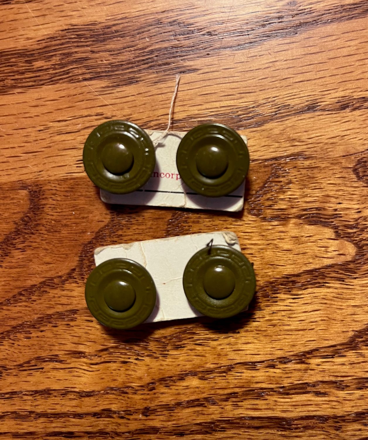 Antique Bachelor Buttons Army Green Metal (1916)