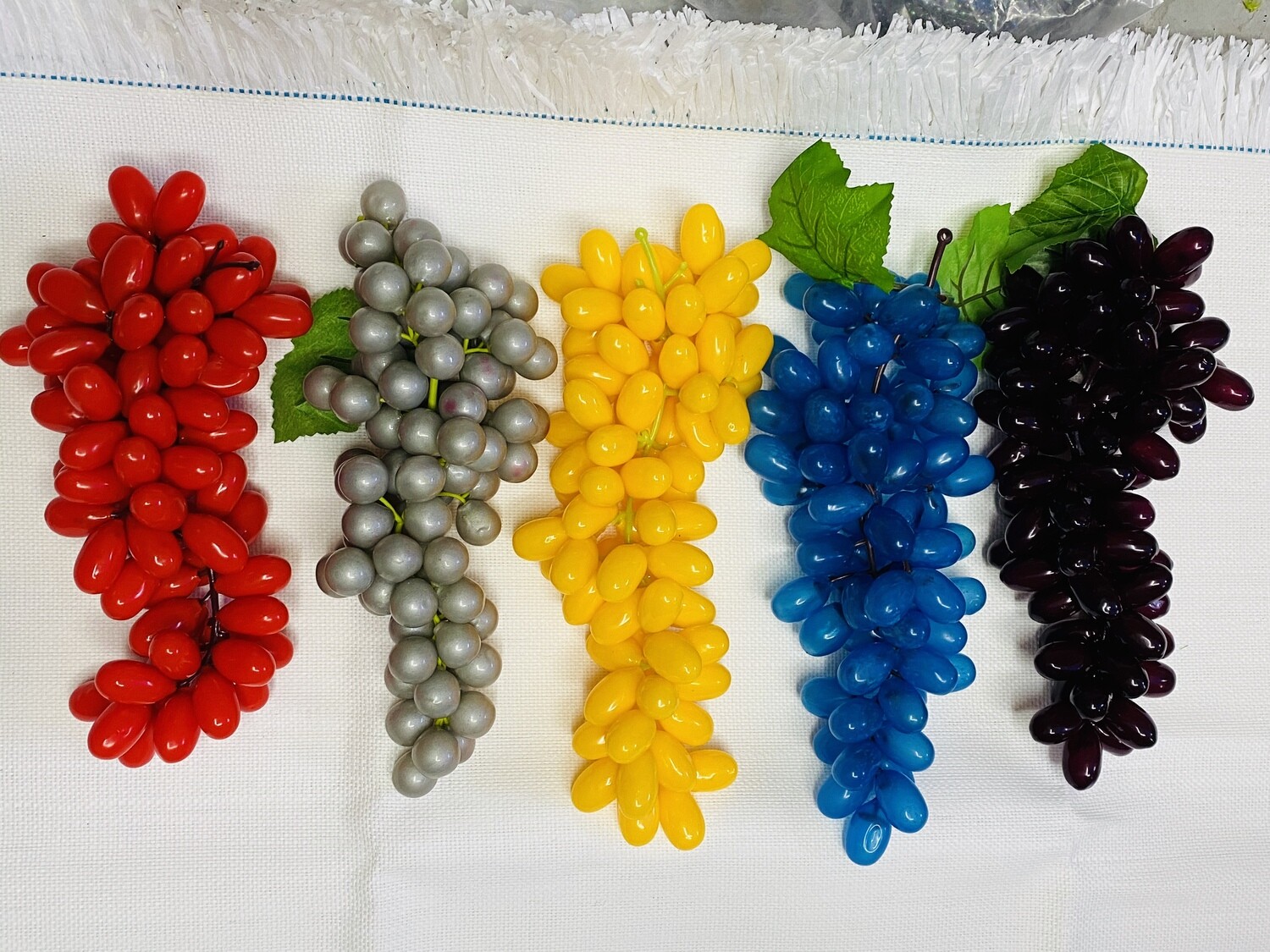 Grapes-Long shape   85pcs / grape