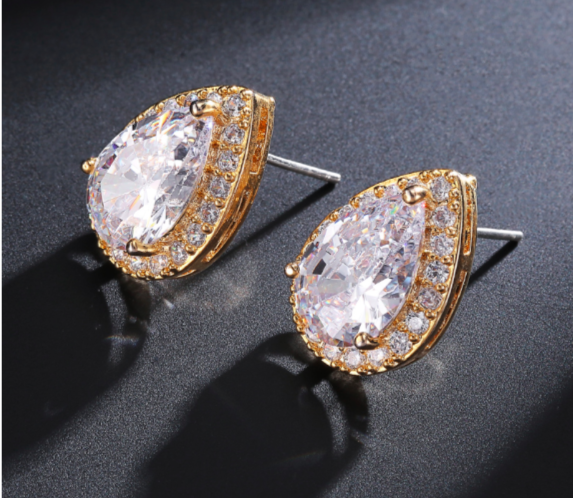 AAA Clear Cubic Zirconia Pear Shaped Earring