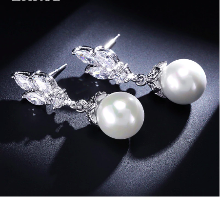 Marquis Drop with Crowned Pearl