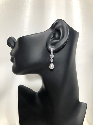 Leaf Marquis Dangle Pearl Earring Leaf Marquis Dangle Pearl Earring