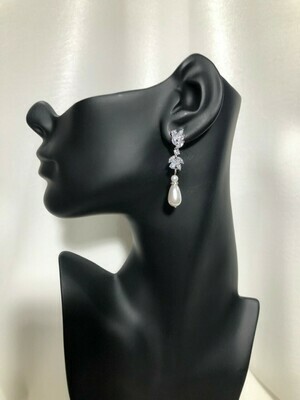 AAA Cubic Zirconia Marquis Pearl Earring