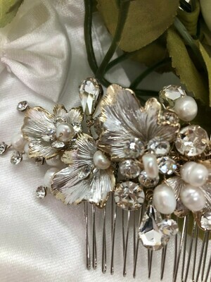 Brushed Leaf Freshwater Pearl Crystal Hair Comb