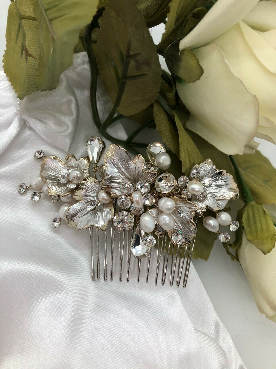 Brushed Leaf Freshwater Pearl Crystal Hair Comb