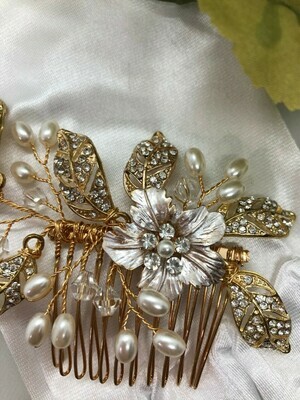 Gold Botanical Center Brushed Flower Hair Comb