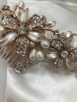 Blush Leaf Freshwater Pearl Botanical Hair Comb
