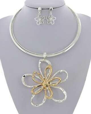 Flower Metal Pendant Necklace &amp; Earring Set