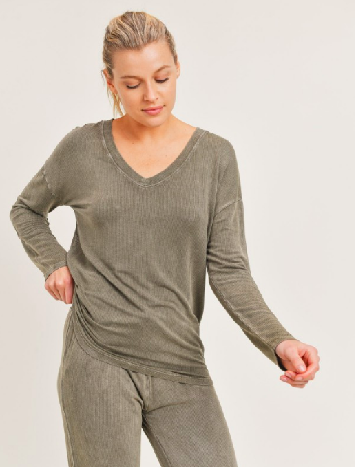 Mineral -Washed V-Neck Slouch Pullover