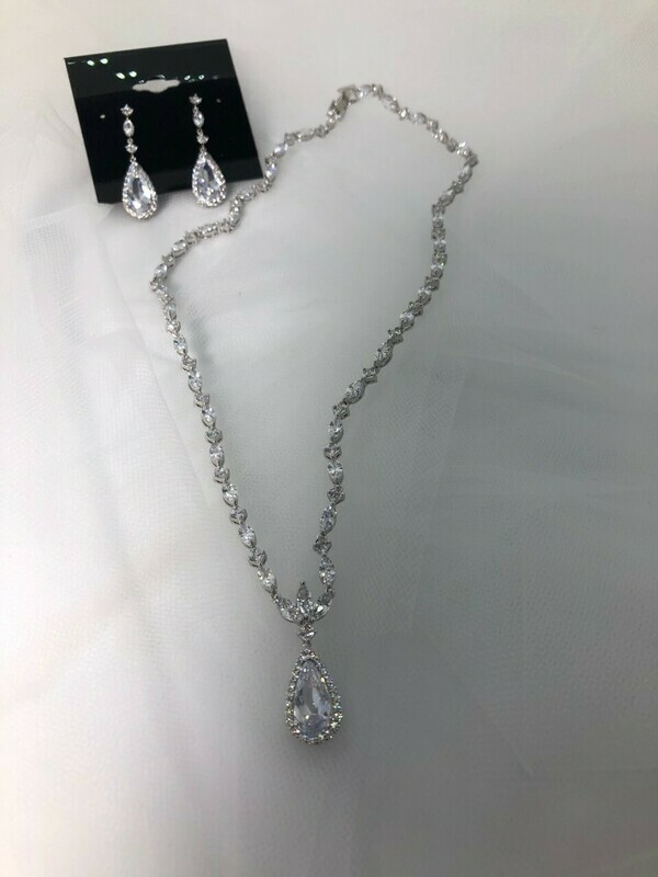 Marquise/Round Full Around Pear Drop Set