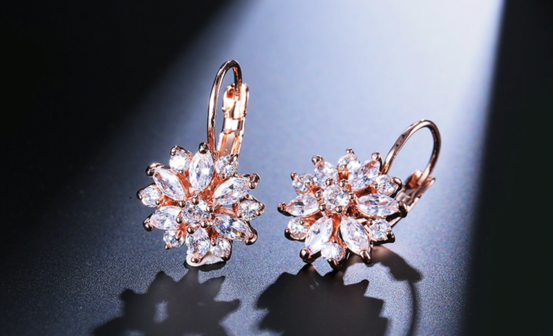 Rose Gold Cubic Zirconia Floral Burst Cantaliver Back Drop 
