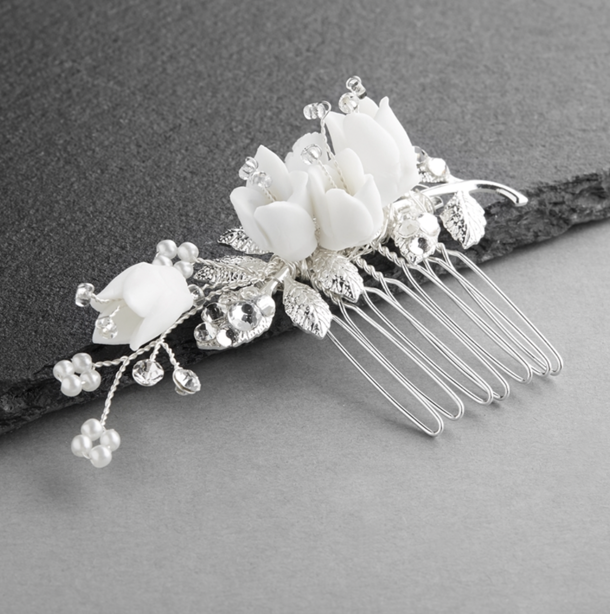 White Resin Flower/ Crystals with Leaves, Color: Silver