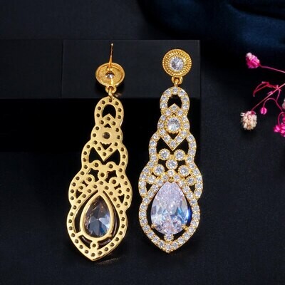 Interlocking Round Cubic Zirconia Teardrop Earring