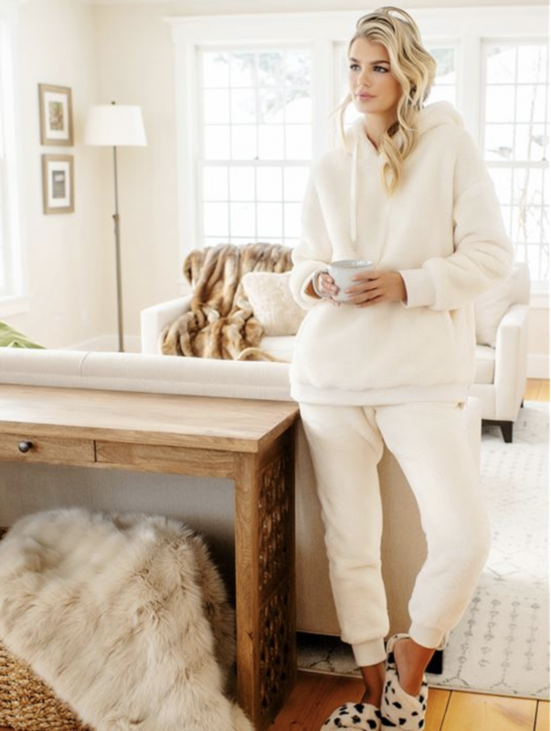 Ivory Faux Fur Cozy Lounge Set