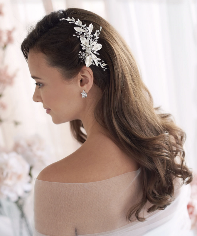 Breathtaking Leaf/Crystal Hair Clip