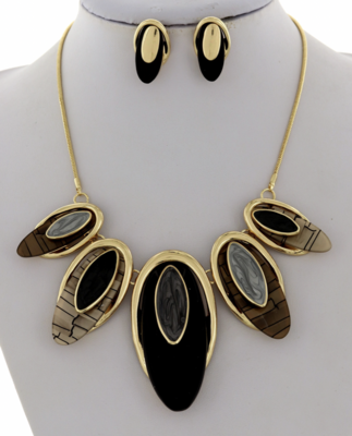 Black/Gold Stone Look Necklace Set