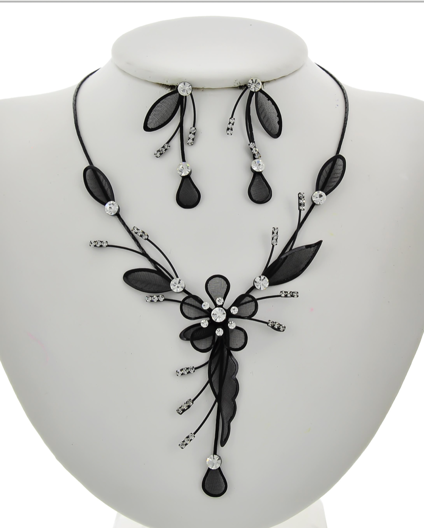 Wire Mesh Floral Necklace Set, Color: Black
