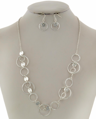 Silver Multi Ring Hammered Disc Necklace Set