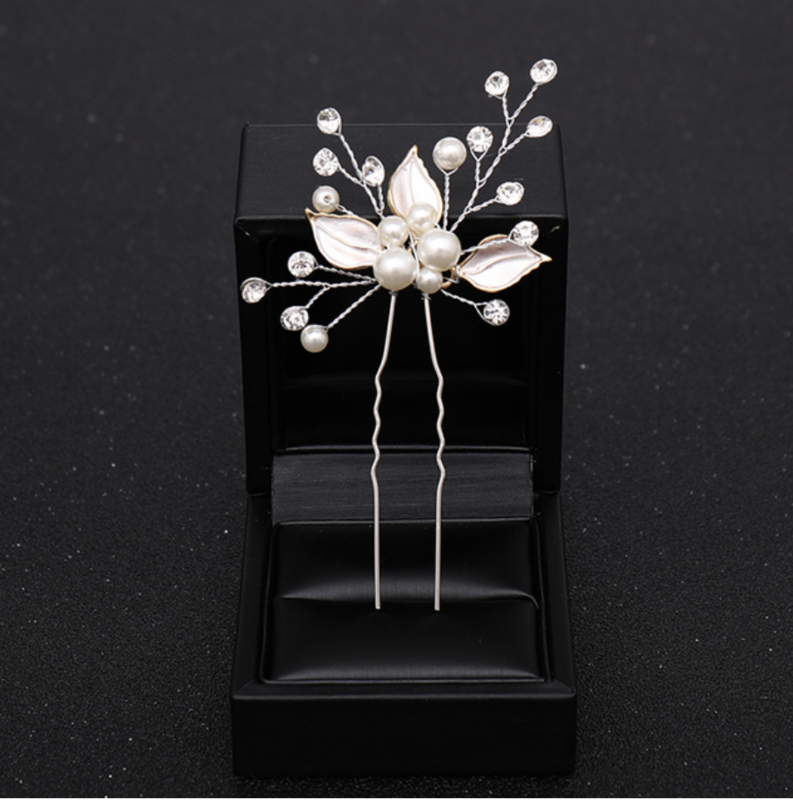 Brushed Silver Floral Crystal/Pearl Hair Pic 
