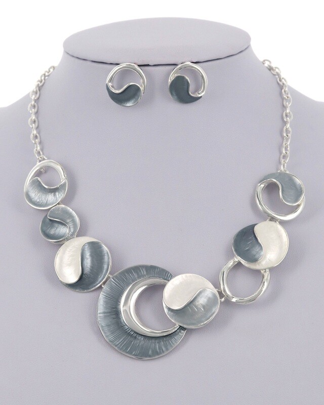 Metal Open Disc Necklace &amp; Earring Set