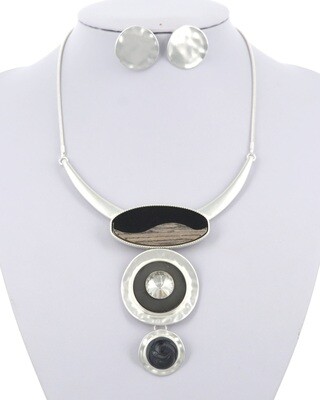 Hammered Acrylic Glass Necklace &amp; Earring Set
