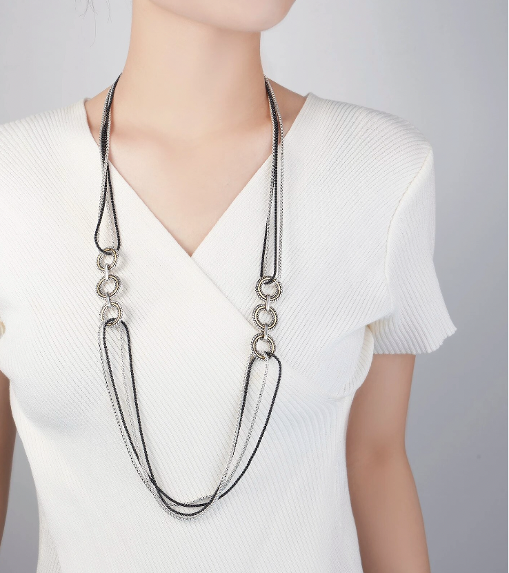 Designer Look Black/Silver Link Rope 3 Ring Accent Necklace
