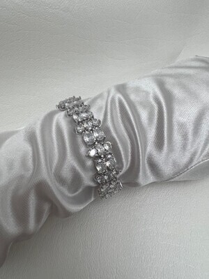 Oval/Round AAA Cubic Zirconia Cluster Bracelet