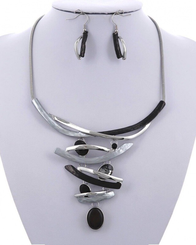 Black/Silver Statement Necklace &amp; Earring Set