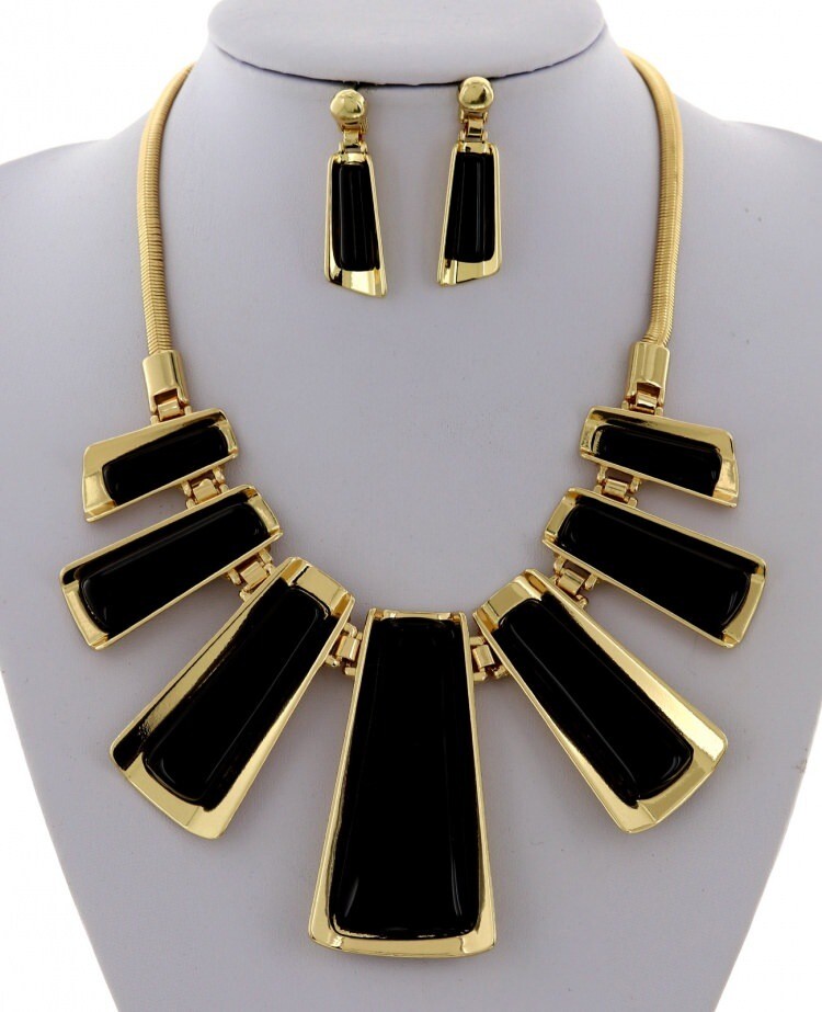 Black/Gold Graduating Necklace & Earring Set
