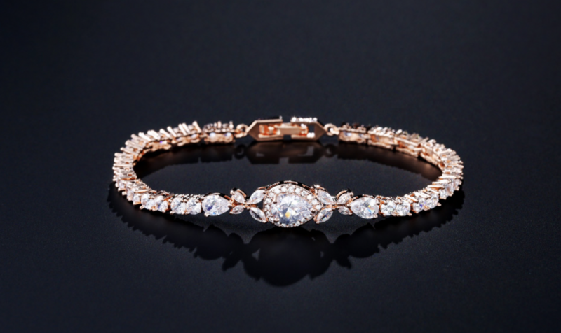 Round AAA CZ Bracelet/Halo Water Drop Center