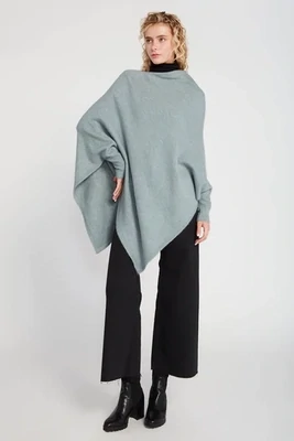 Super Soft Triangle Poncho With Sleeves