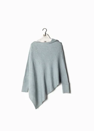 Super Soft Triangle Poncho With Sleeves