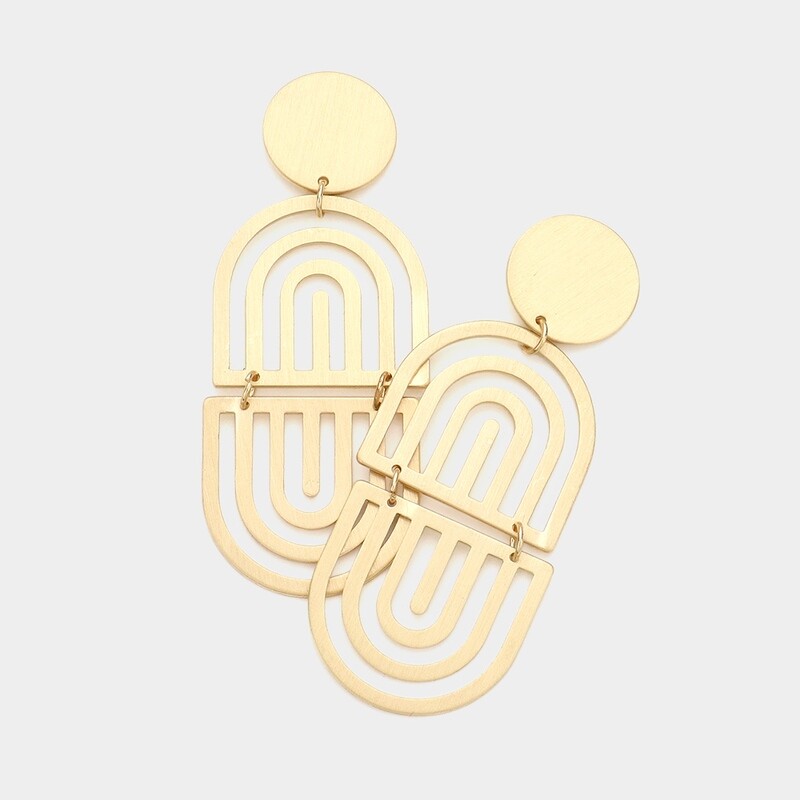 Geometric Pattern Detailed Metal Oval Earring