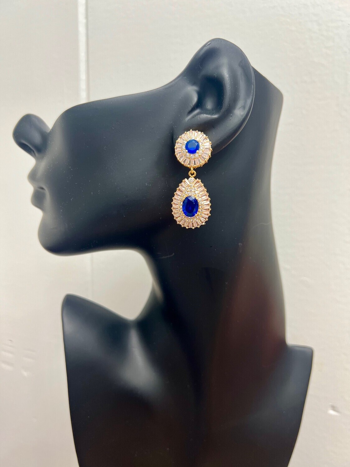 Exquisite Gold Plated Blue/Clear Baguette Surround Formal Earrrings