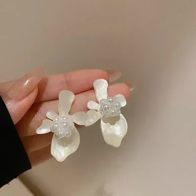 Real White Shell Earring with Pearl Center Cluster