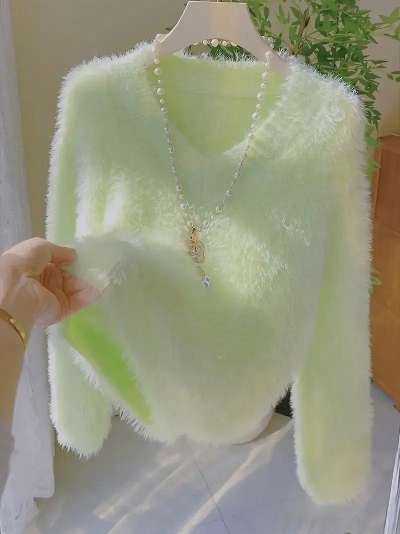Fuzzy Eyelash Light-Weight Sweater