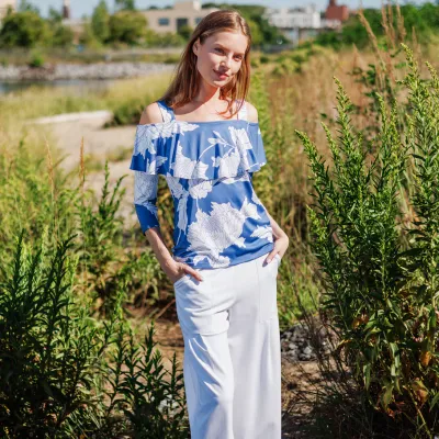Mum Sketch Butter Knit Open Shoulder Ruffle Top