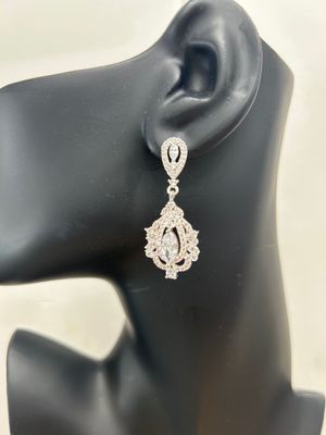 Elegant Regal Silver Platted Formal Earrings