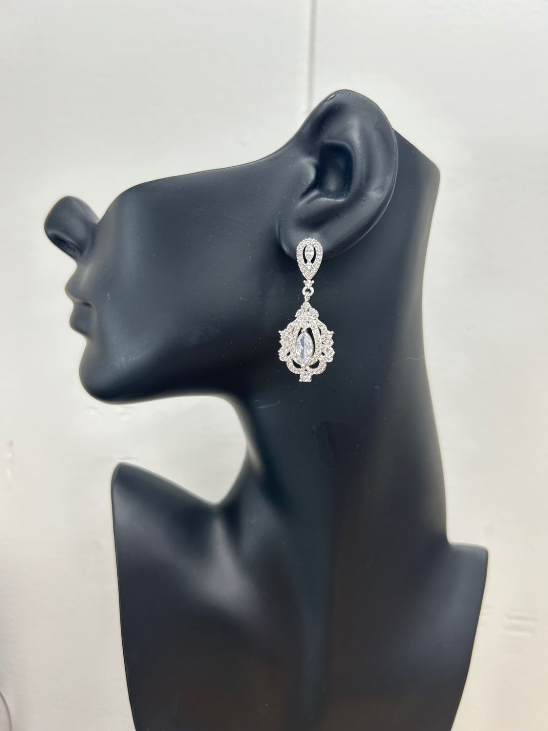 Elegant Regal Silver Platted Formal Earrings