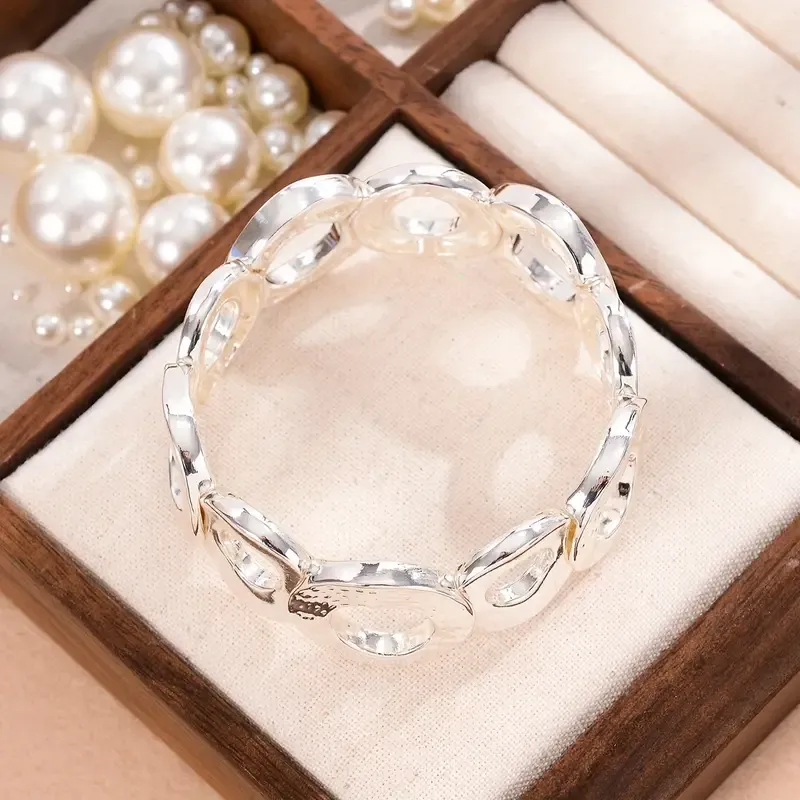 Alternation Hammered Circle Stretch Bracelet
